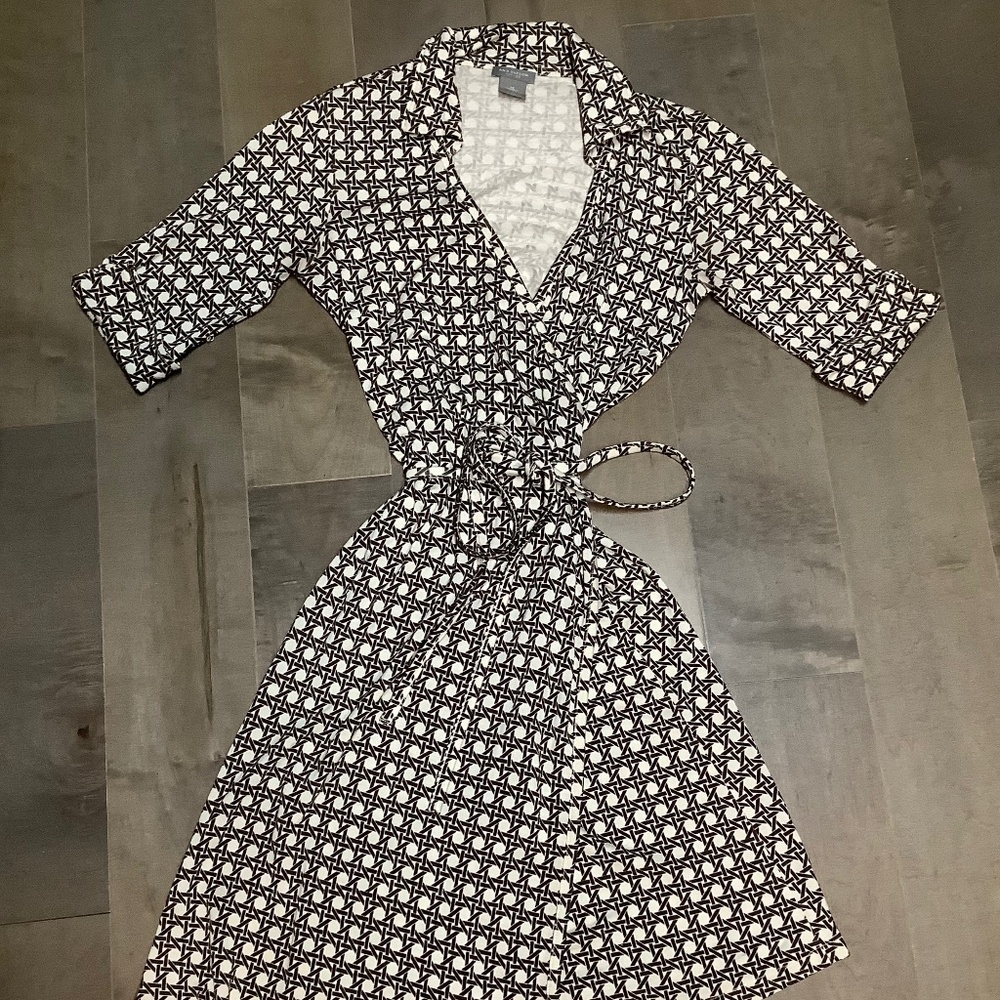 EUC Ann Taylor 3/4 Sleeve Wrap Dress in Size 2P